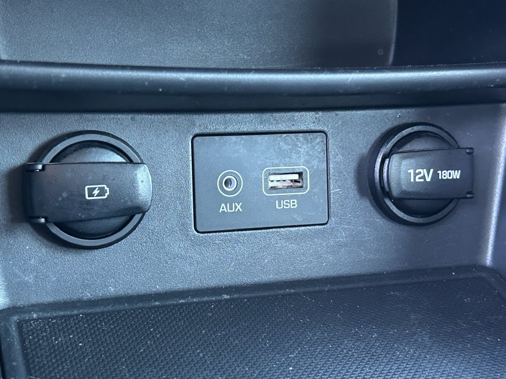 Used 2020 Hyundai Kona SE FWD image 14