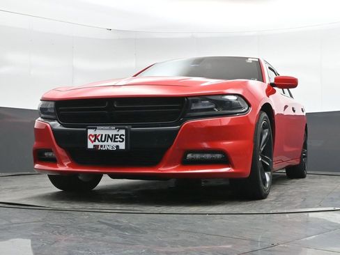 Used 2018 Dodge Charger R/T image 44