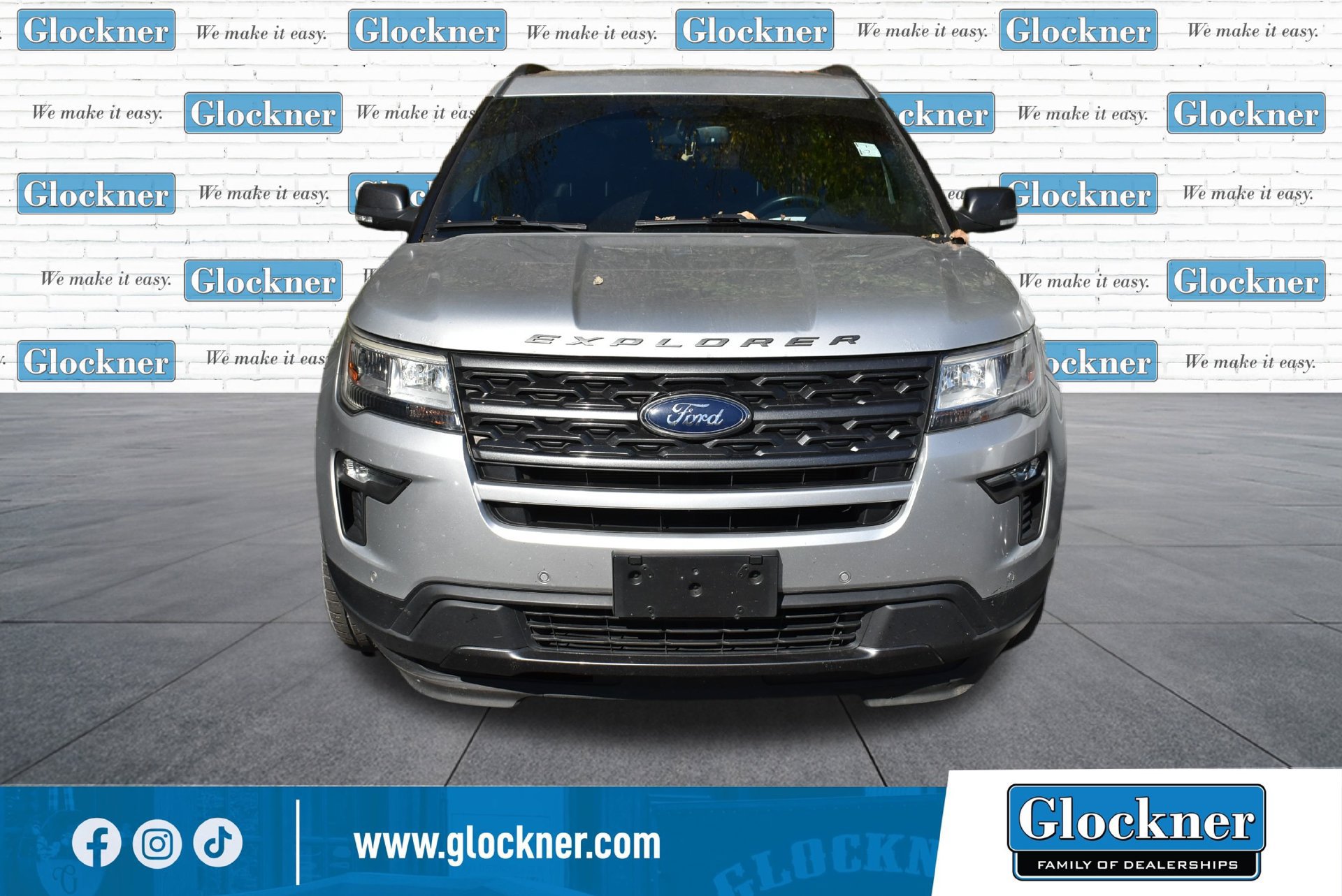 Used 2019 Ford Explorer XLT w/ Equipment Group 202A AWD/4WD image 11