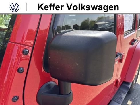 Used 2018 Jeep Wrangler Unlimited Sahara AWD/4WD image 10