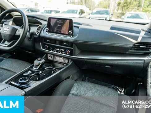 Used 2025 Nissan Rogue SV AWD/4WD image 24