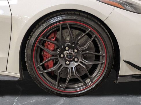 Used 2023 Chevrolet Corvette Z06 w/ Z07 Performance Package image 32