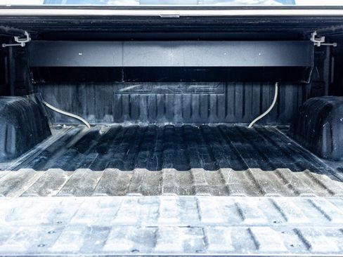 Used 2022 Chevrolet Silverado 1500 ZR2 w/ Technology Package image 5