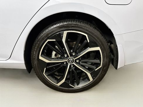 Used 2024 Nissan Altima 2.5 SR w/ SR Premium Package AWD/4WD image 30