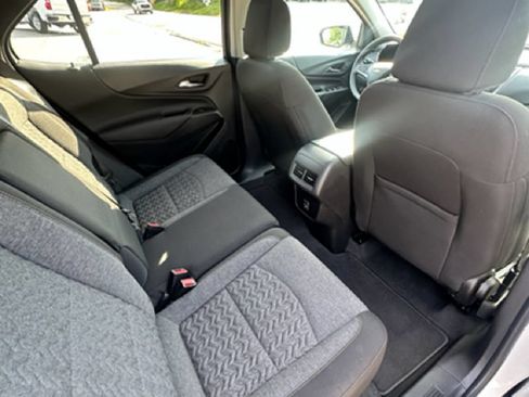 Used 2023 Chevrolet Equinox LT FWD image 19