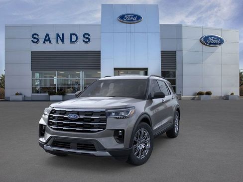 New 2026 Ford Explorer Active w/ Active Comfort Package image 2