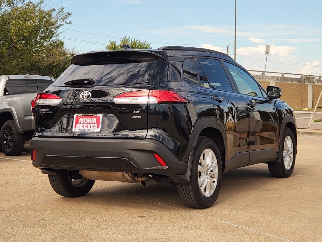 Used 2024 Toyota Corolla Cross LE w/ Moonroof Package AWD/4WD image 3