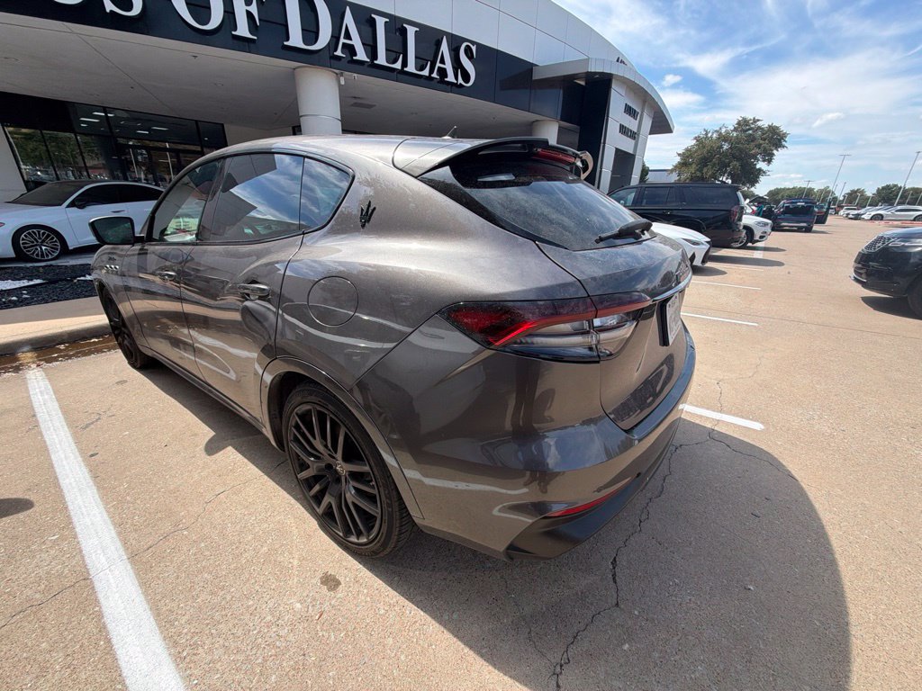 Used 2022 Maserati Levante Modena AWD/4WD image 5