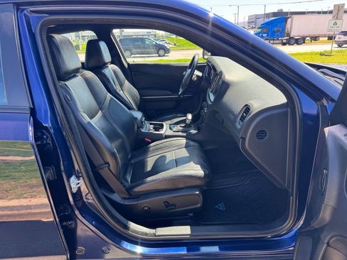 Used 2016 Dodge Charger SXT w/ AWD Plus Group image 13