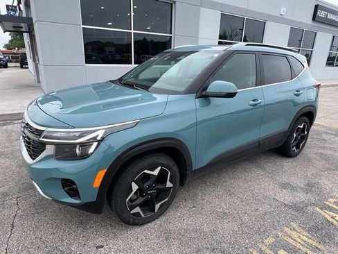 Used 2024 Kia Seltos EX AWD/4WD image 6