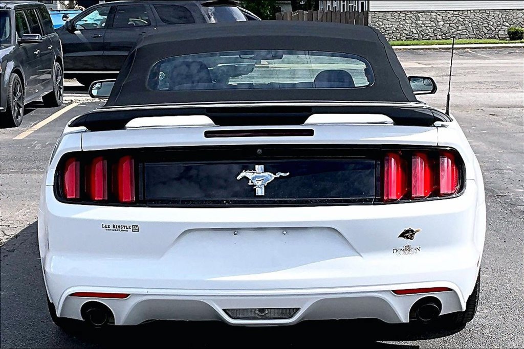 Used 2015 Ford Mustang Convertible RWD image 7
