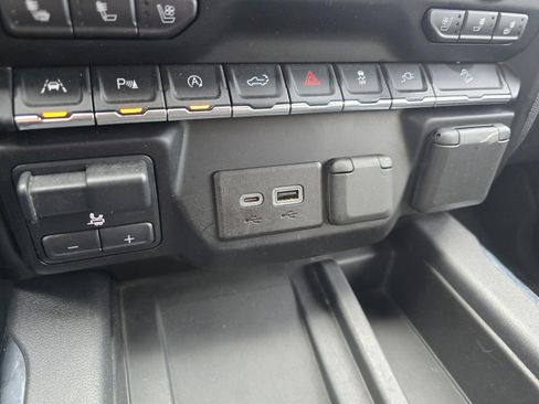 Used 2020 GMC Sierra 1500 AT4 w/ AT4 Premium Package image 33