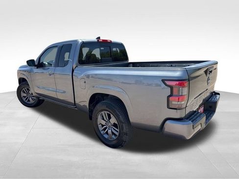 Certified 2025 Nissan Frontier SV RWD image 5