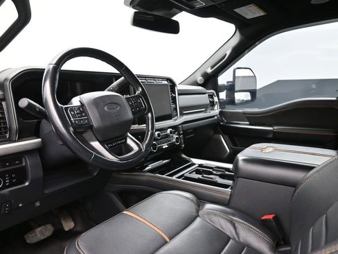 Certified 2023 Ford F250 Platinum image 18