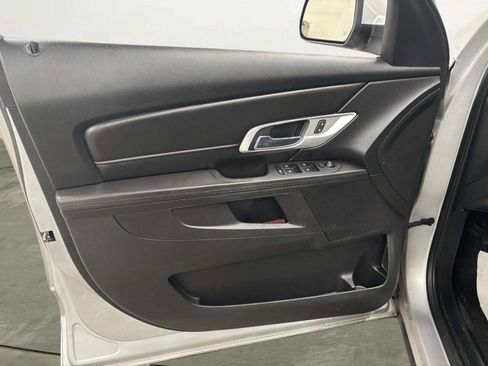 Used 2017 GMC Terrain SLE image 10