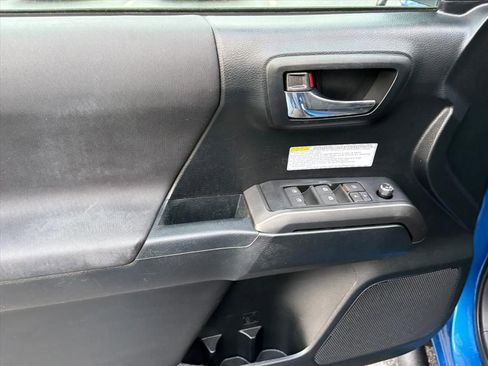 Used 2016 Toyota Tacoma TRD Off-Road w/ Towing Package image 23