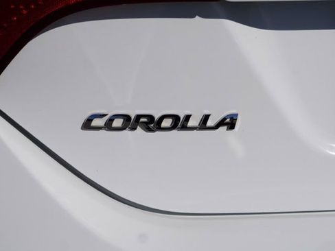 Used 2019 Toyota Corolla L w/ Carpet Mat Package (TMS) image 9