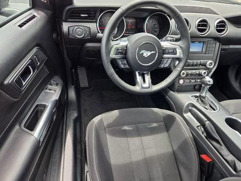 Used 2022 Ford Mustang Coupe RWD image 11