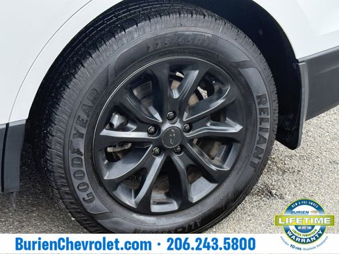 Used 2019 Chevrolet Equinox LT image 29