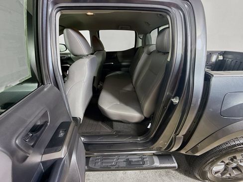 Certified 2023 Toyota Tacoma SR5 AWD/4WD image 22