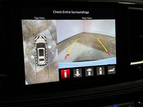 New 2026 Chrysler Pacifica Limited image 16