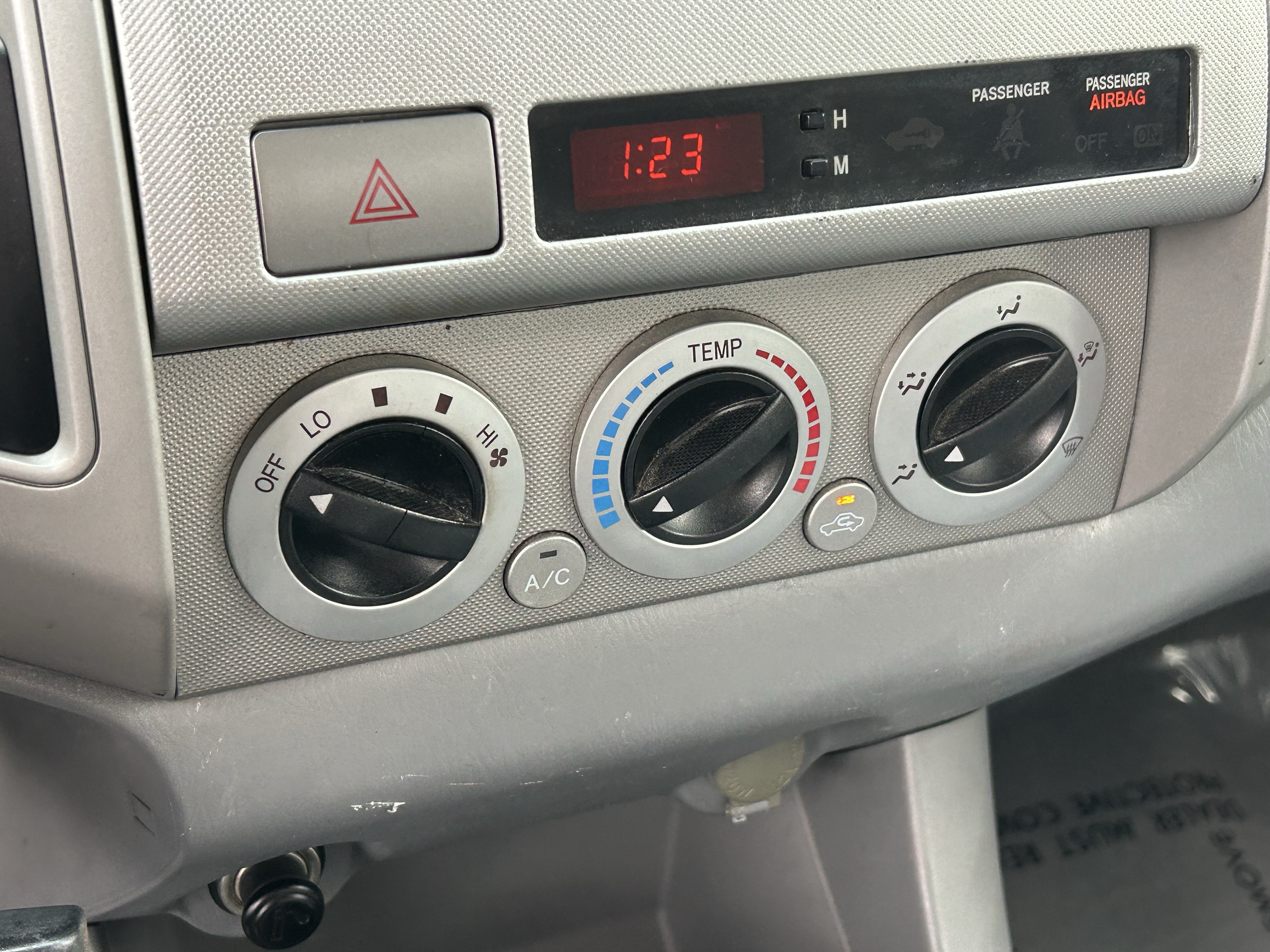 Used 2005 Toyota Tacoma 4x4 Access Cab image 22
