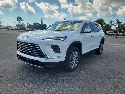 New 2026 Buick Enclave Preferred image 2