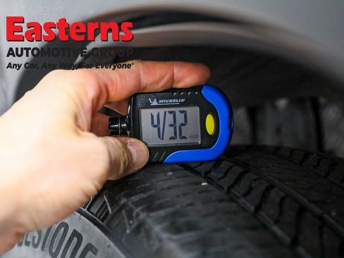 Used 2022 GMC Terrain SLE image 26