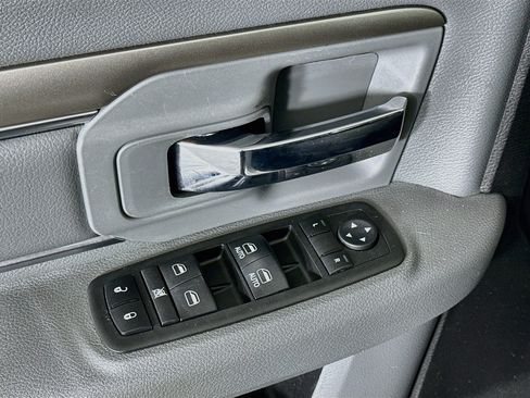 Used 2018 RAM 1500 Big Horn RWD image 15
