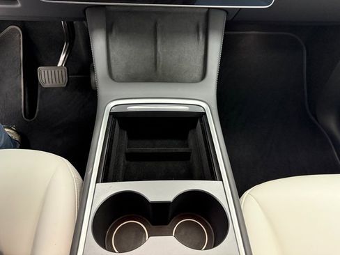 Used 2023 Tesla Model Y Long Range image 21