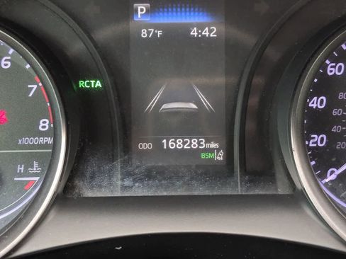 Used 2021 Toyota Camry SE w/ Convenience Package FWD image 24
