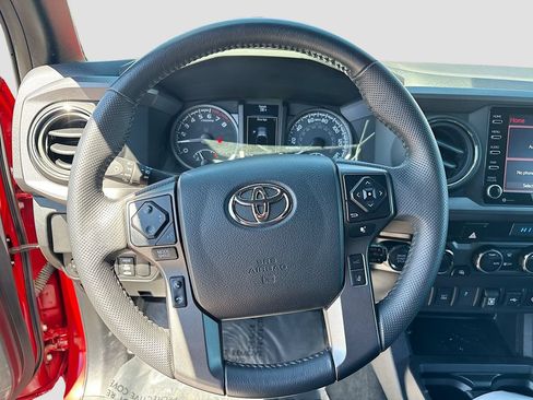 Used 2023 Toyota Tacoma TRD Sport AWD/4WD image 11