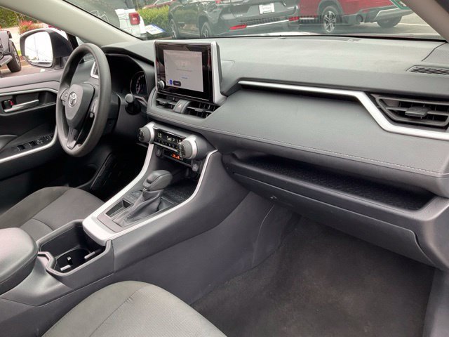 Used 2025 Toyota RAV4 XLE FWD image 20