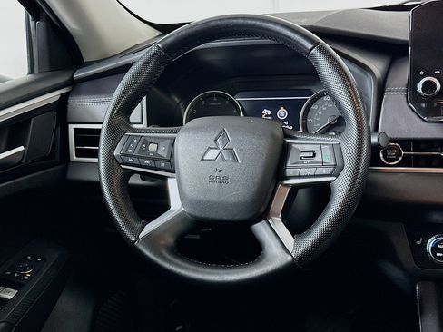 Used 2024 Mitsubishi Outlander SE AWD/4WD image 18