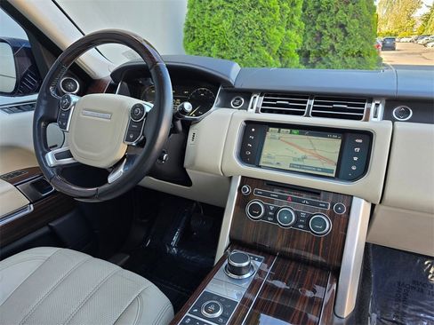 Used 2016 Land Rover Range Rover HSE image 34