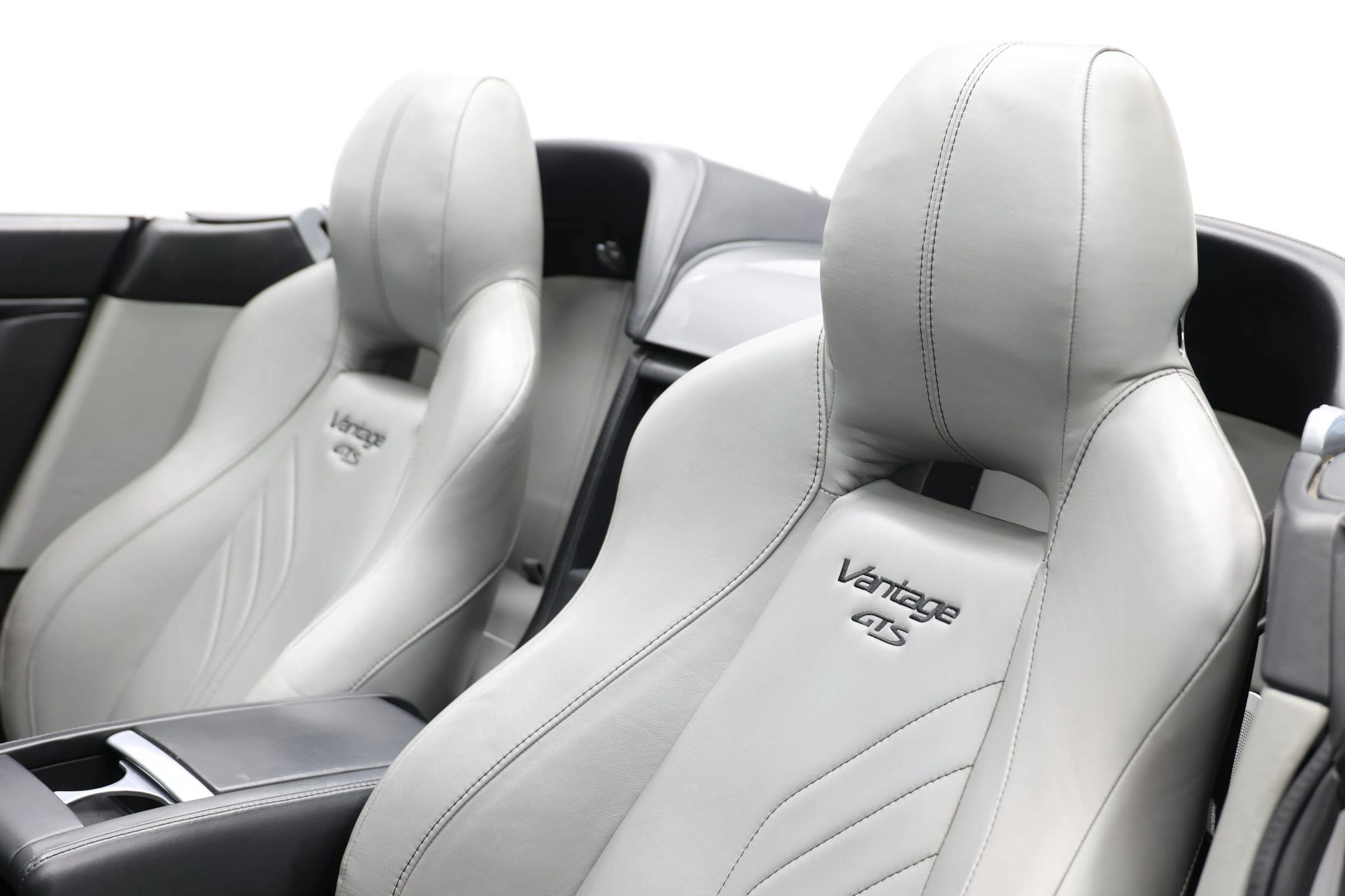 Used 2016 Aston Martin V8 Vantage S RWD image 17