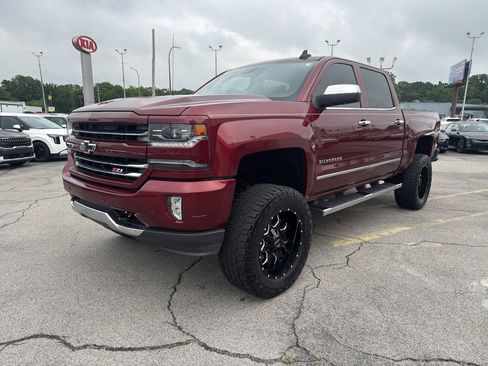 Used 2016 Chevrolet Silverado 1500 LTZ Z71 w/ LTZ Plus Package AWD/4WD image 9