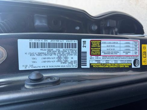 Used 2018 Toyota Tacoma TRD Sport w/ Technology Package AWD/4WD image 24