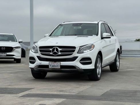 Used 2017 Mercedes-Benz GLE 350 4MATIC image 4