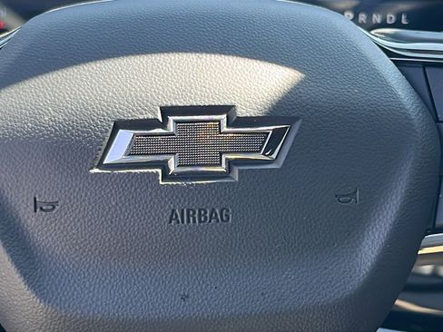 Used 2025 Chevrolet Equinox RS w/ Safety and Technology Package FWD image 17