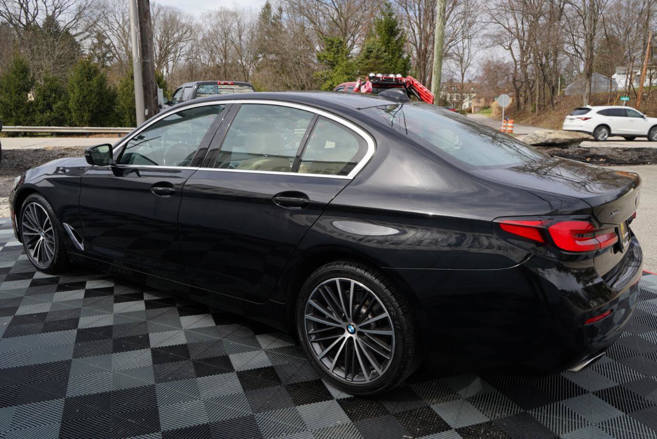 Used 2021 BMW 530i xDrive w/ Convenience Package AWD/4WD image 9