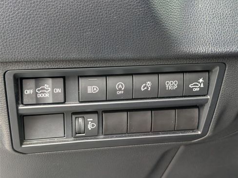 Used 2023 Toyota Tundra SR5 w/ SR5 Convenience Package AWD/4WD image 19