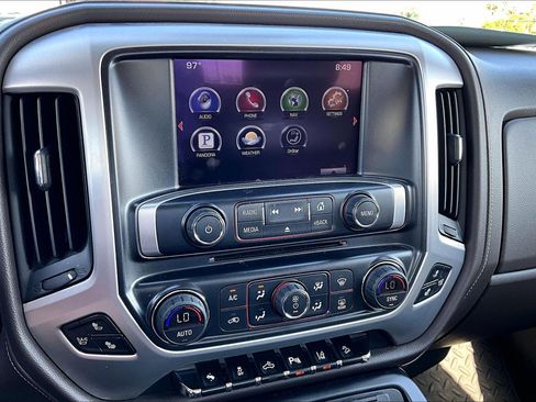 Used 2014 GMC Sierra 1500 SLT w/ SLT Crew Cab Value Package AWD/4WD image 23