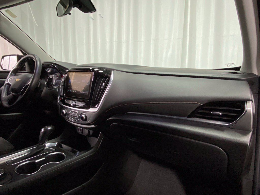 Used 2020 Chevrolet Traverse LT w/ LPO, Floor Liner Package AWD/4WD image 32