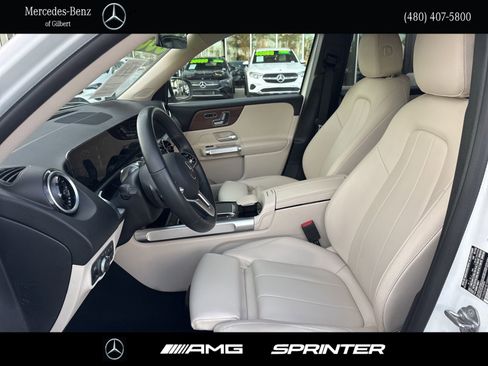 Certified 2022 Mercedes-Benz GLB 250 4MATIC image 9