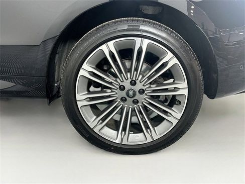 Used 2025 Land Rover Range Rover Sport Dynamic SE image 31