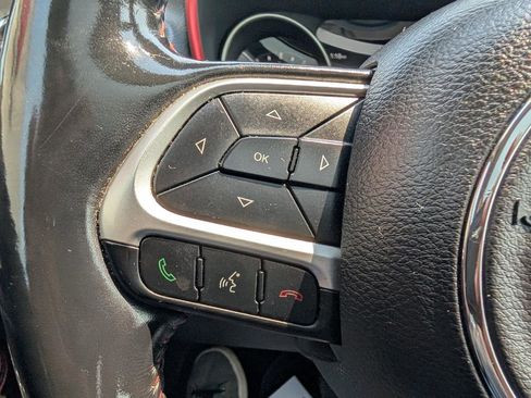 Used 2018 Jeep Compass Trailhawk w/ Leather Interior Group AWD/4WD image 18