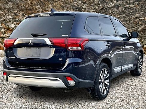 Used 2020 Mitsubishi Outlander ES image 2