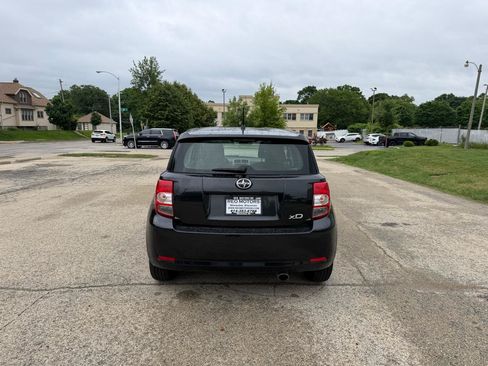 Used 2011 Scion xD FWD image 6