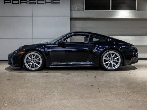 Used 2025 Porsche 911 Carrera GTS image 2